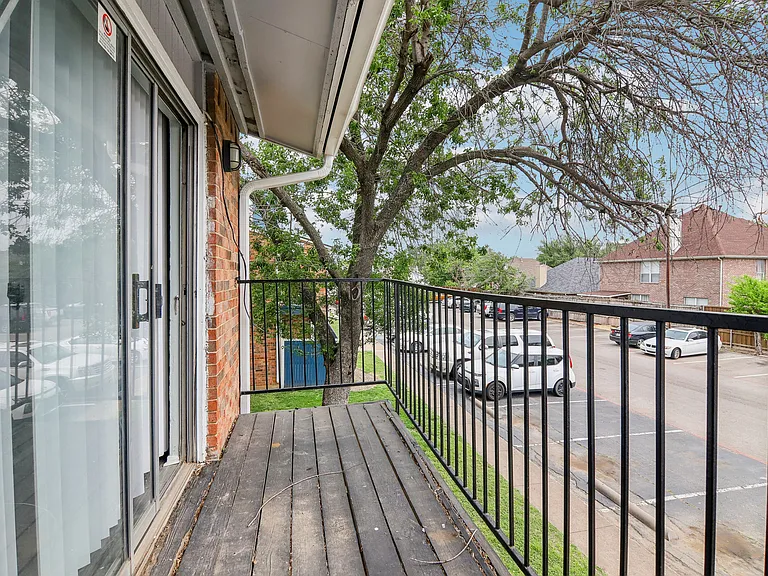 Rochelle Place — Photo 15