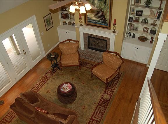2nd image of 166 N Berwick Ln