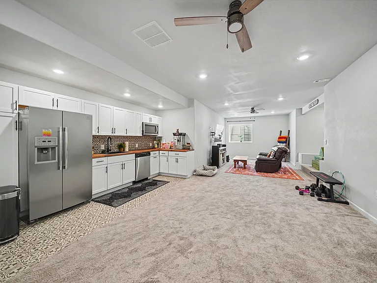 6339 Knapp Dr — Photo 30