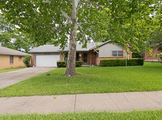 1419 Hillcrest Dr, Sherman, TX 75092