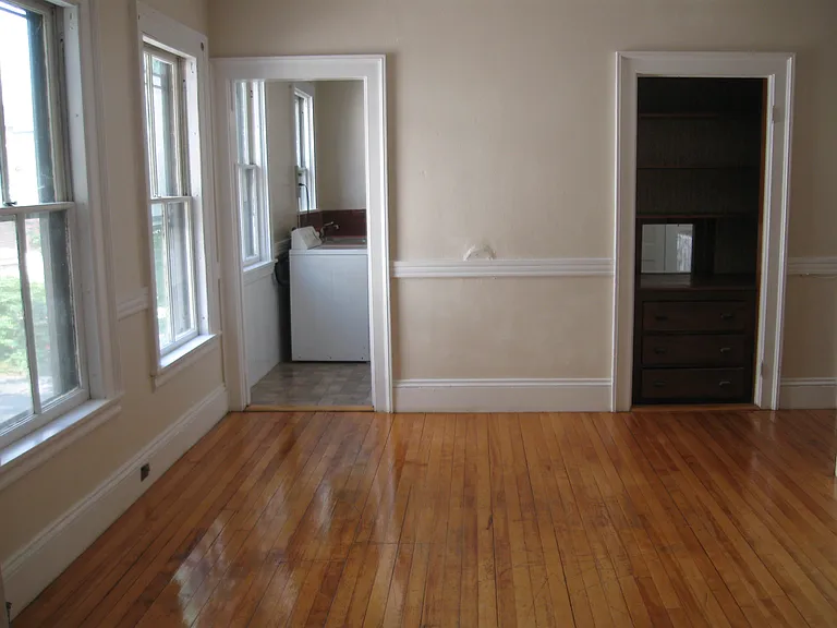 45 Hollywood St #2 — Photo 2