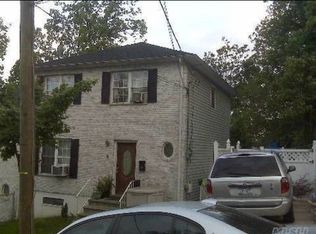 8 Cunard Pl, Staten Island, NY 10304