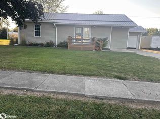 621 N Washington St, Bloomfield, IA 52537