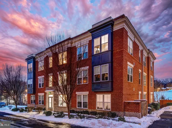 1951 Reston Valley Way Unit 4, Reston, VA 20191