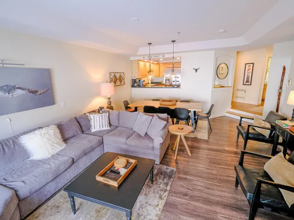 845 Okemo Ridge Road #DL2, Ludlow, VT 05149