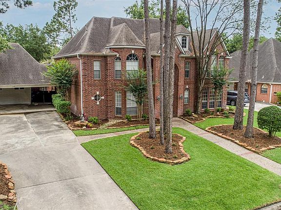 4th image of 7031 Centre Oaks Dr