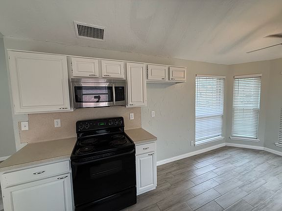 4th image of 6733 Silver Sage Dr