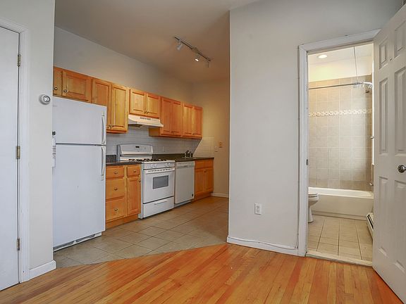 2nd image of 275 Webster Ave APT 8