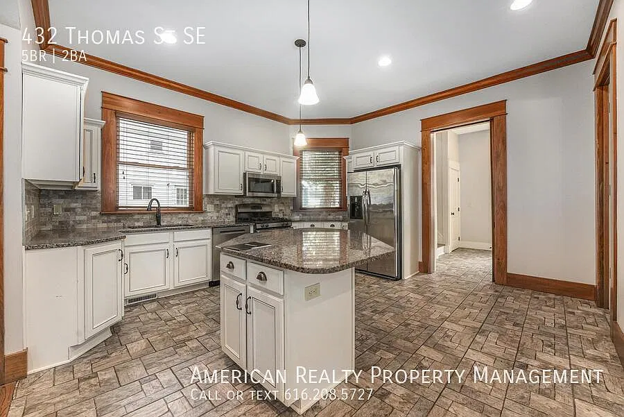 5 bed, 3000 sqft, $3,600 — Photo 3