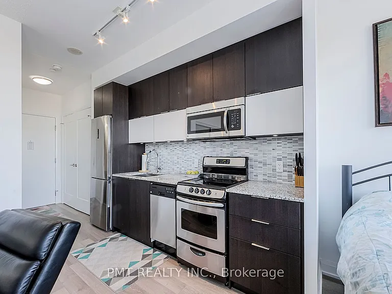 56 Annie Craig Dr #304 — Photo 4