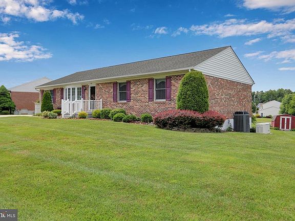 2nd image of 601 Flintlock Dr