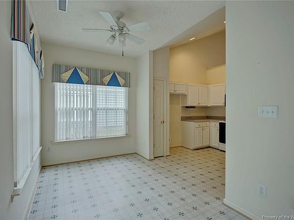5th image of 409 Dorothy Dr