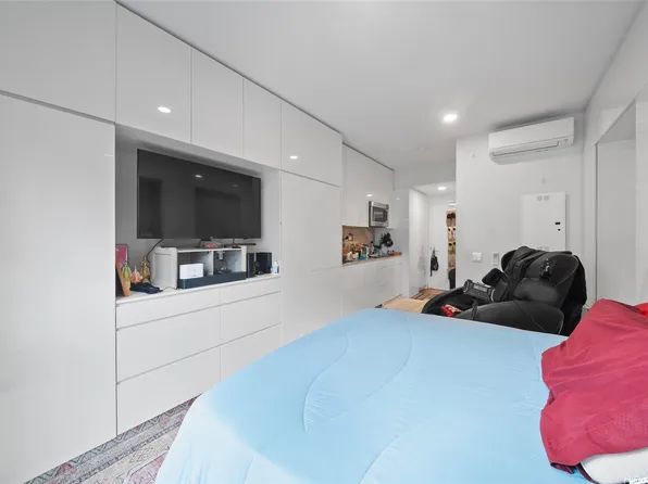 987 Queen St #621, Honolulu, HI 96814