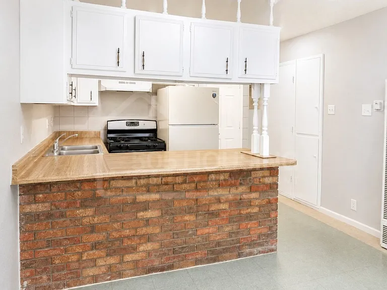 503 Pennsylvania St SE #10 — Photo 14