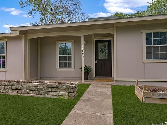 3rd image of 3023 Greenacres Dr