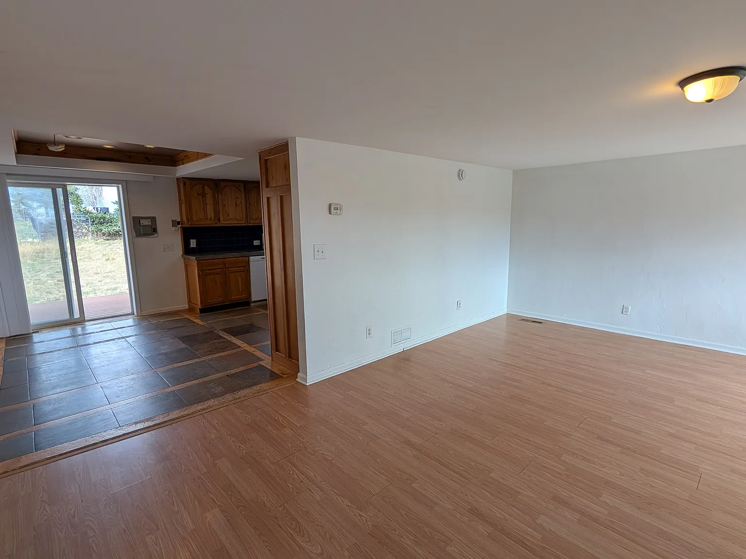 4 bed, 2046 sqft, $2,700 — Photo 4