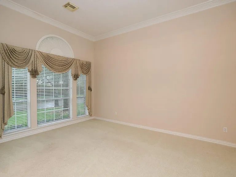 17222 Leeside Dr — Photo 7