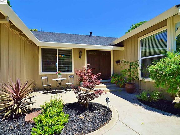 3rd image of 4575 Gatetree Cir