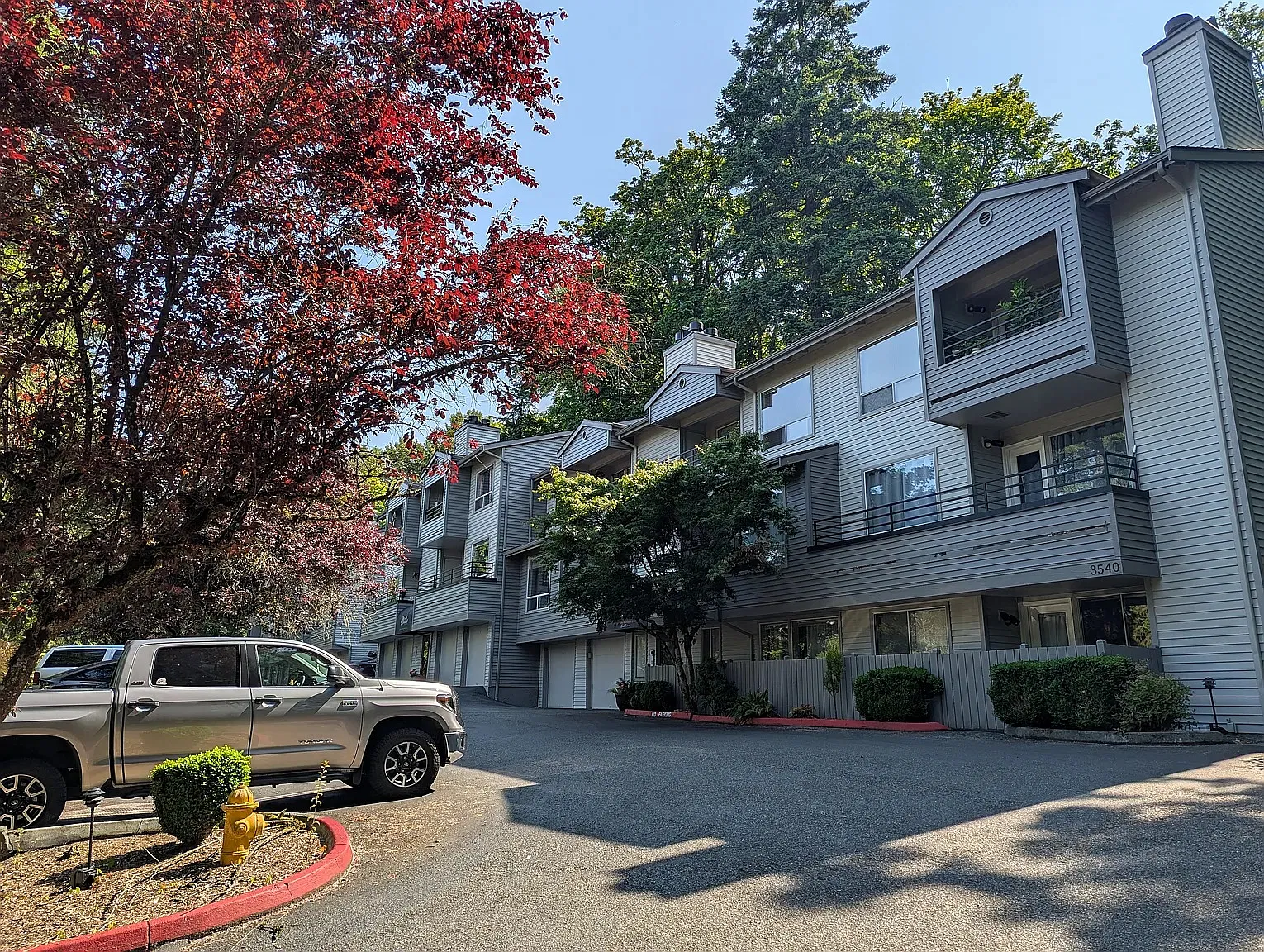 2 bed, 889 sqft, $2,300 — Photo 4