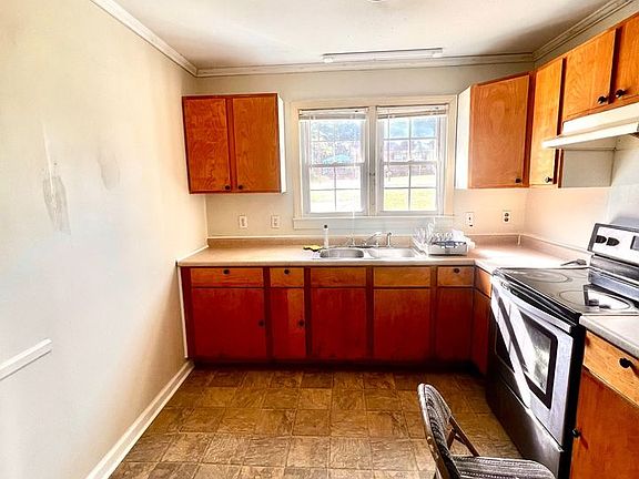 4th image of 212 Lowndes Ave