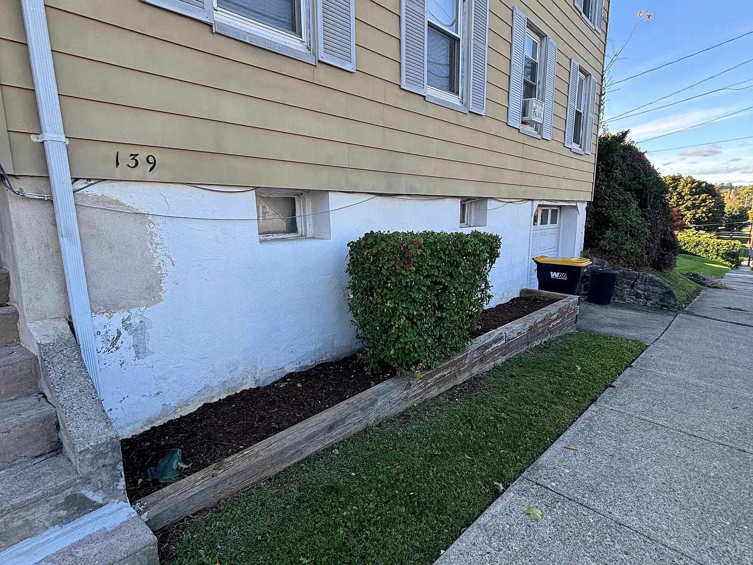 N Whitfield St, Nazareth — Photo 1