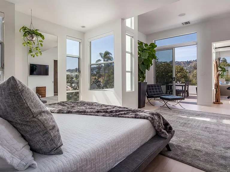 808 N La Jolla Ave — Photo 63