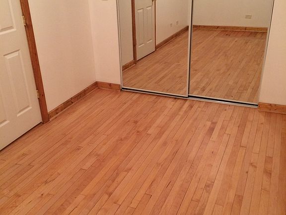 4th image of 2415 W Hutchinson St #2