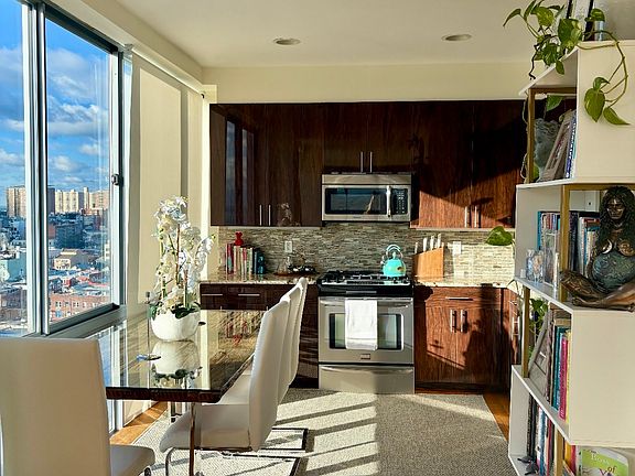 3rd image of 1125 Banner Ave APT 11C