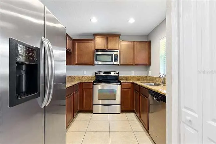221 Carina Cir — Photo 2