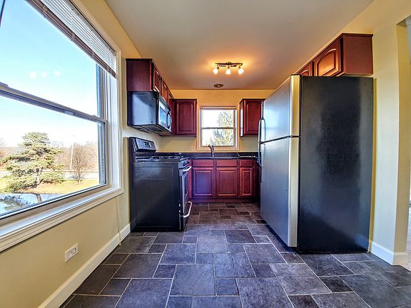 3rd image of 1501 Raymond Dr APT 203