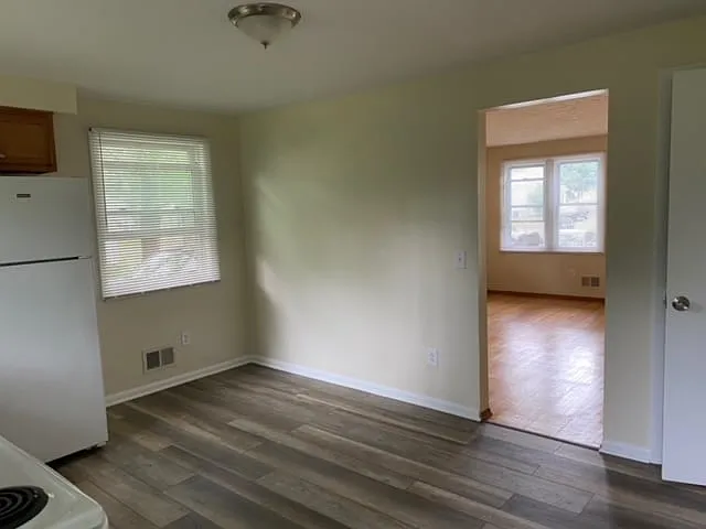 85 Underwood Ave — Photo 7