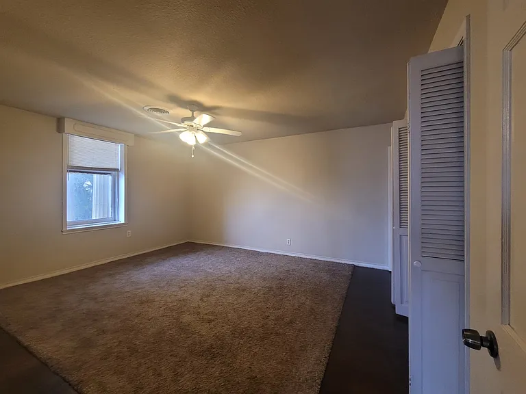 200 S Beaton St #202 — Photo 7
