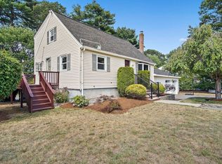 51 Oakwood Ave, Billerica, MA 01821