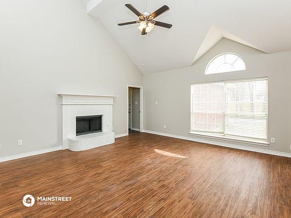 4th image of 1604 Brittany Ln