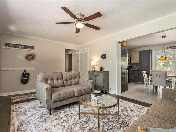 7511 E 111th Ter, Kansas City, MO 64134