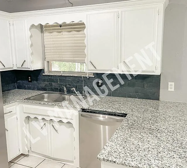 1614 Terrace Dr — Photo 5