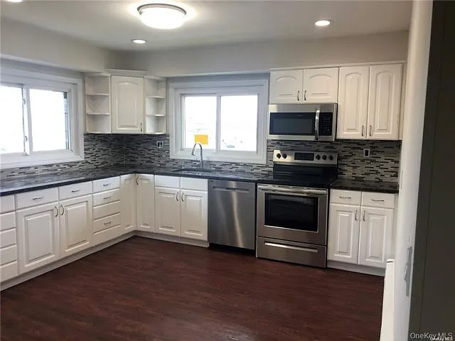 77 Nassau Ln #U — Photo 3