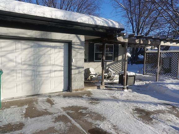 2nd image of 503 Burlington St E