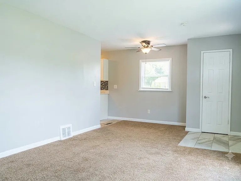 371 Trunk Dr — Photo 7