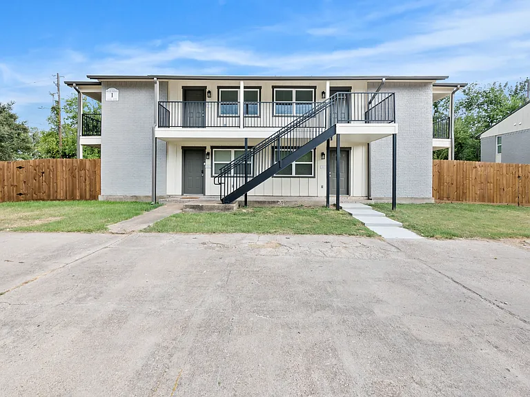 700 S Sims Ave — Photo 14