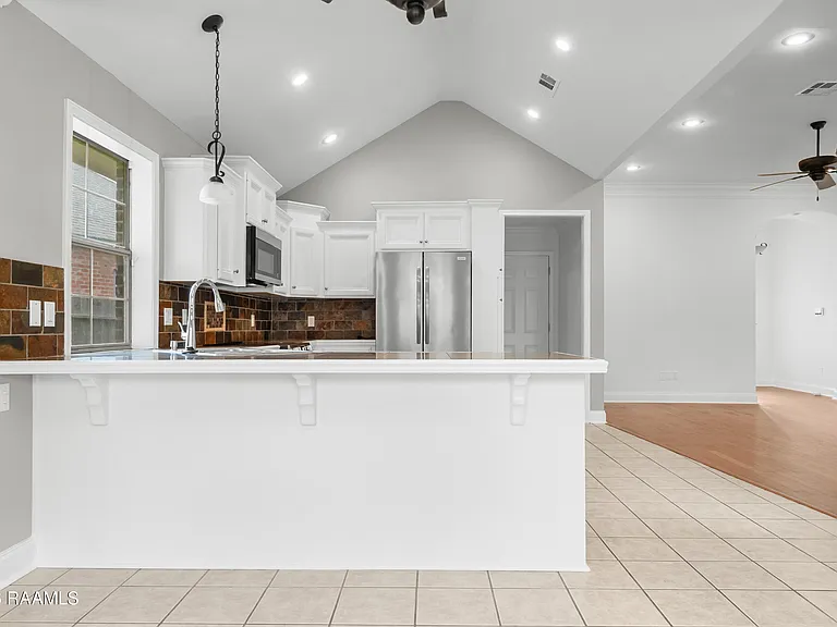 106 Country Mile Dr — Photo 13