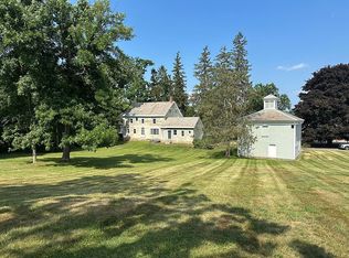 2 Merrihew Ln, Westport, NY 12993