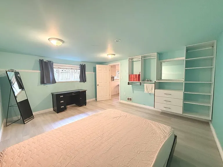 1365 Fulton Ave — Photo 11