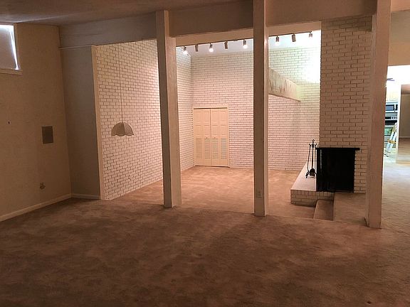 5th image of 904 NW 51st St