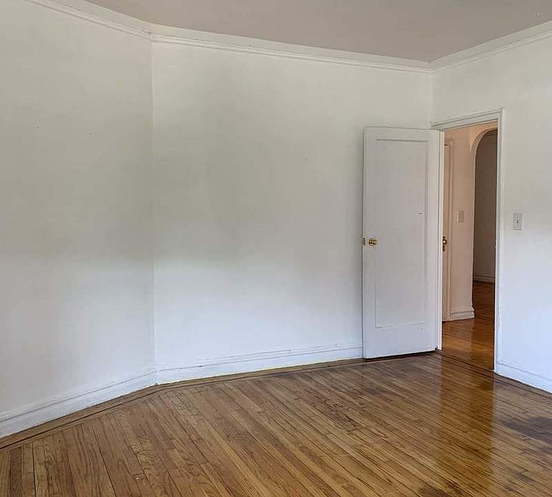 1st image of 60 Seaman Ave APT 2D