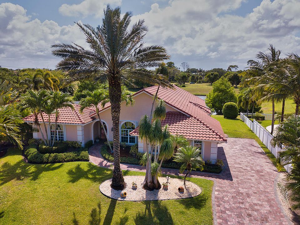 1st image of 12937 Cocoa Pine Dr