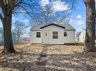 1017 7th St, Colona, IL 61241