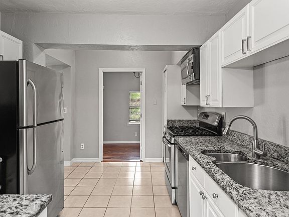 4th image of 2607 Elizabeth Ave