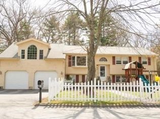 11 Sharon St, Tewksbury, MA 01876