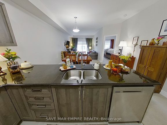 4th image of 435 Williams Cres